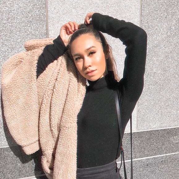 Meet your Posher, Andrea - Picture 1 of 1